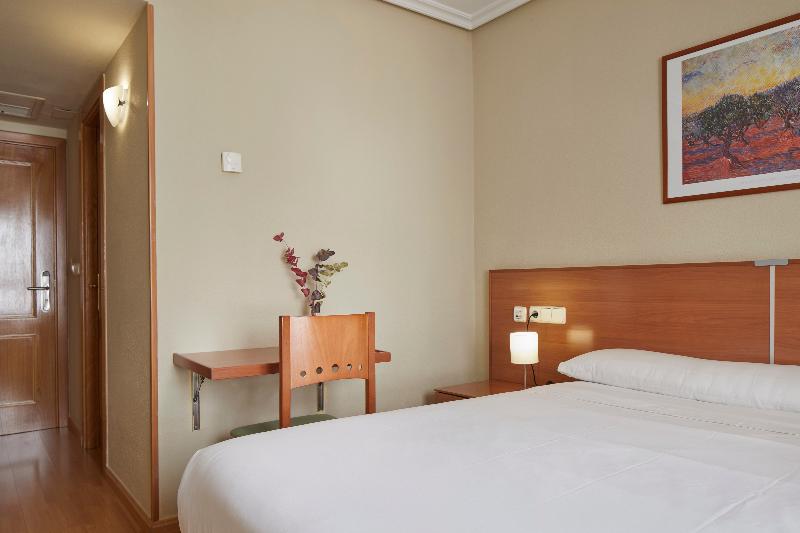 اتاق استاندارد, Iraipe Achuri Auto Check In