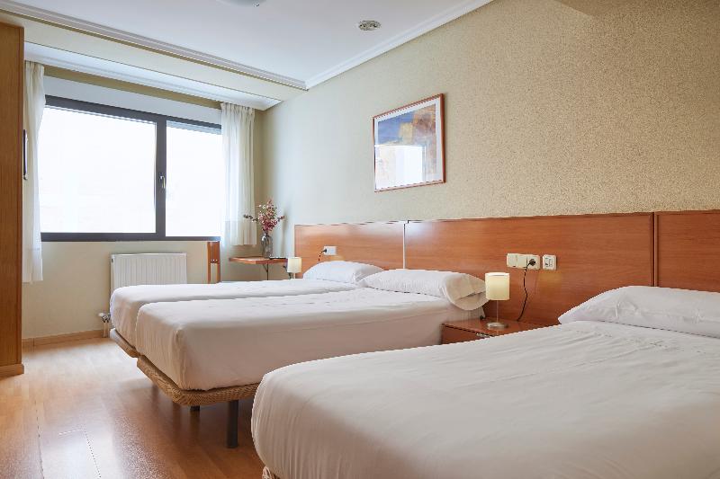 اتاق استاندارد سه نفره, Iraipe Achuri Auto Check In