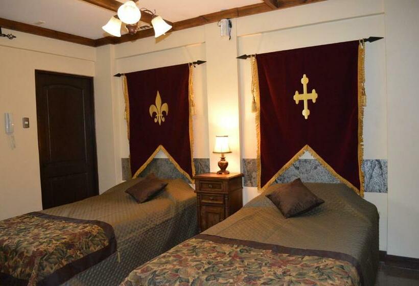 标准间, Castillo Medieval