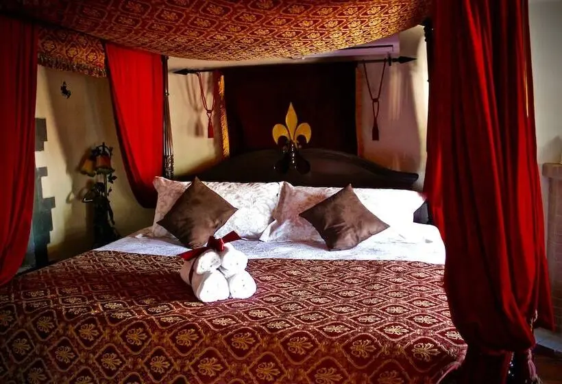 سوئیت رویال, Castillo Medieval