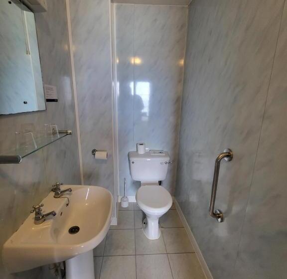 חדר סטנדרט, Cliffe Norton