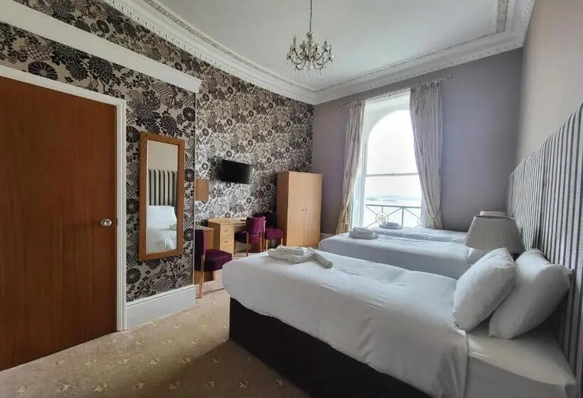 Triple Room Sea View, Cliffe Norton