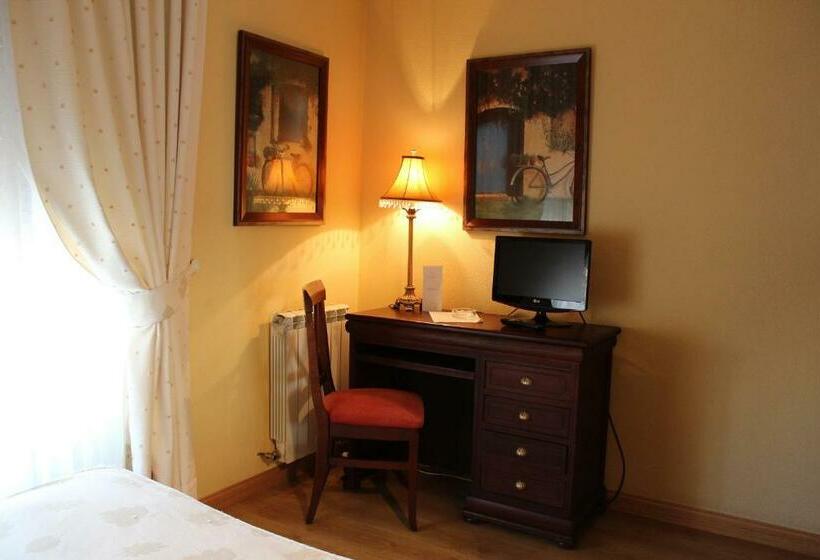 اتاق استاندارد, Dc Mesones 21