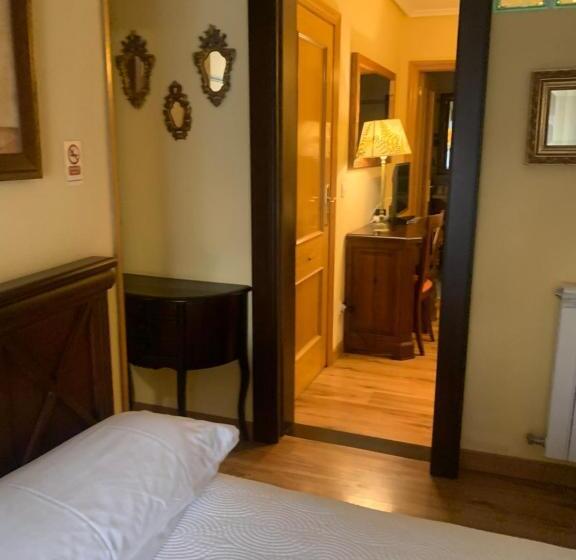 اتاق خانوادگی, Dc Mesones 21