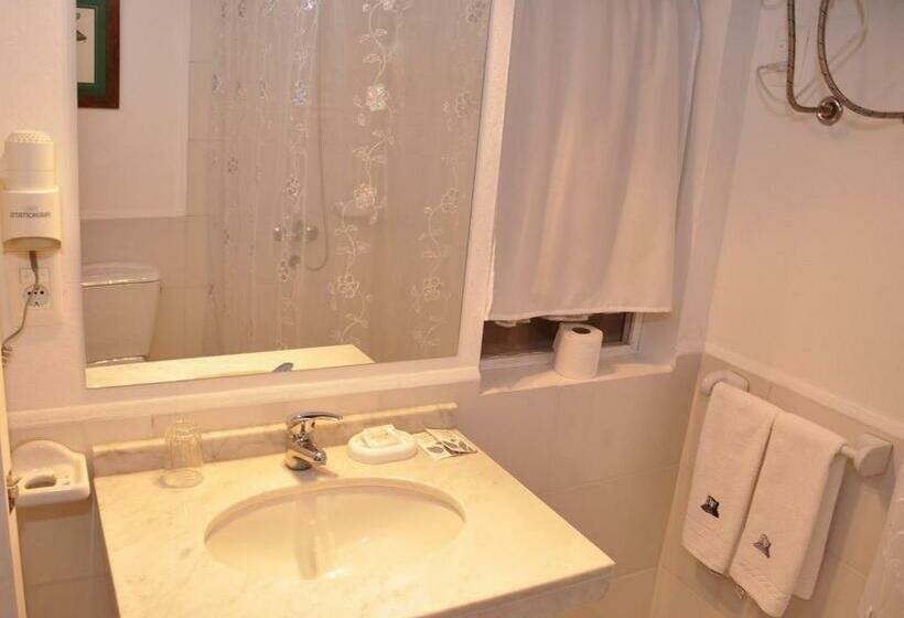 غرفة قياسية, La Castellana