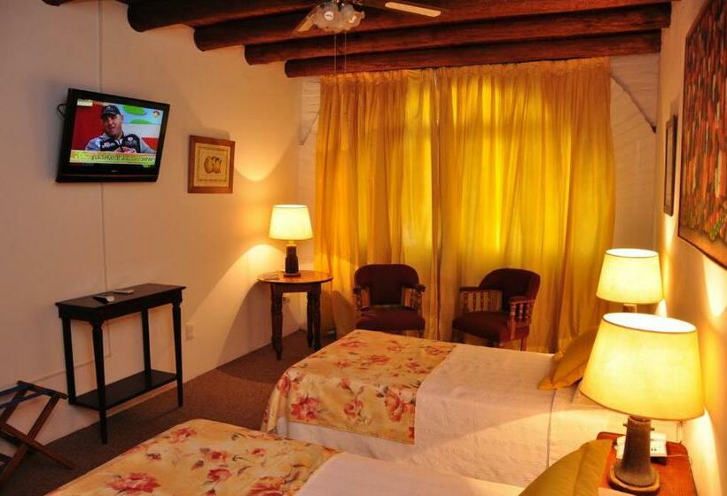 غرفة قياسية فردية, La Castellana