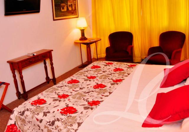 غرفة قياسية فردية, La Castellana