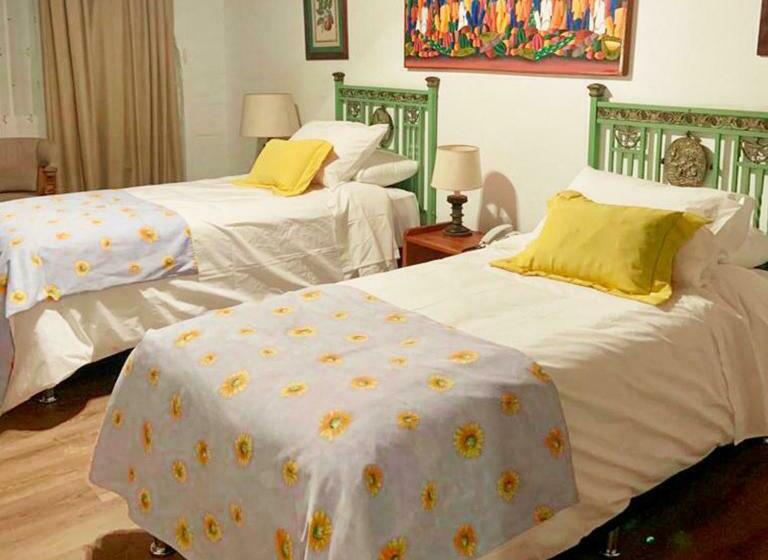 غرفة قياسية, La Castellana