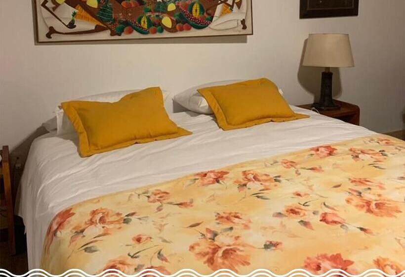 غرفة قياسية فردية, La Castellana