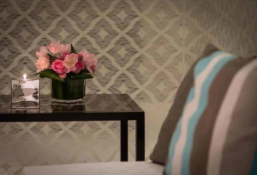 اتاق سوپریور با تخت بزرگ, Millennium Plaza Doha