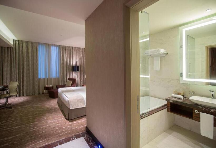 اتاق استاندارد با تخت بزرگ برای معلولان, Millennium Plaza Doha