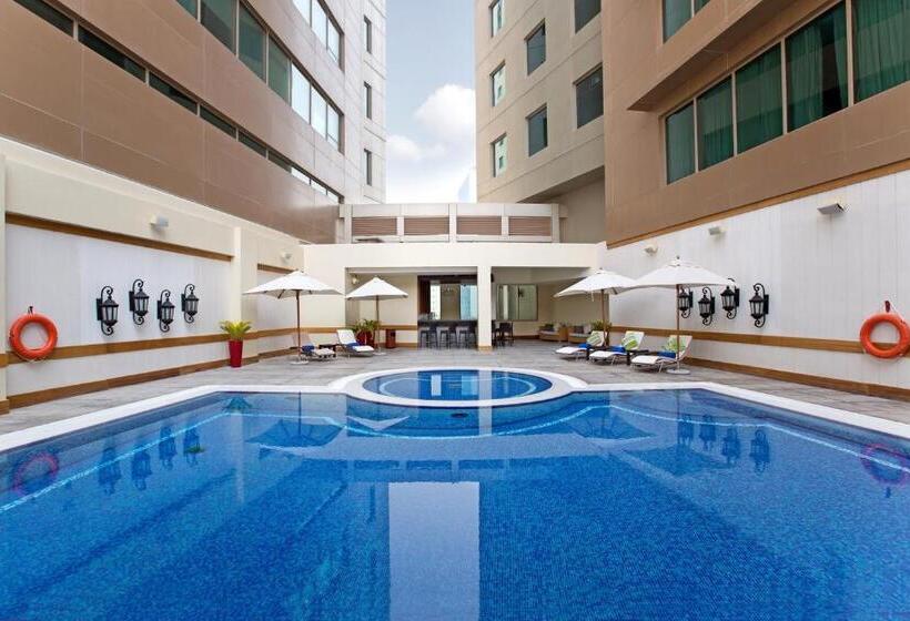 장애인을 위한 킹사이즈 침대 스탠다드 룸, Millennium Plaza Doha