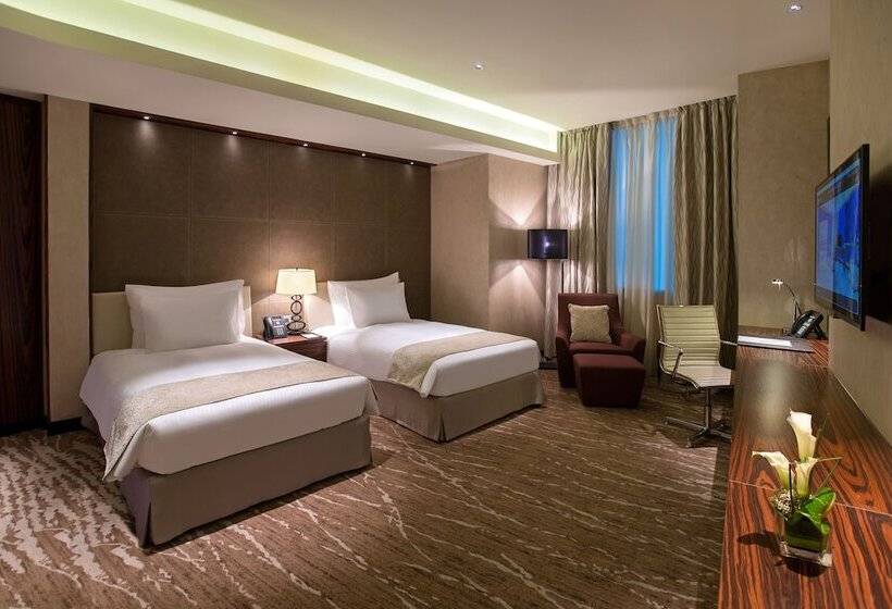 اتاق کلاب, Millennium Plaza Doha