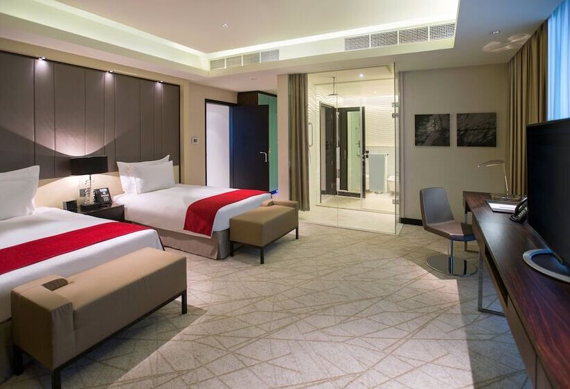 سوئیت پرزیدنت, Millennium Plaza Doha