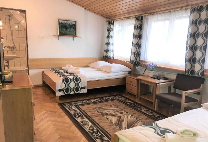 חדר סטנדרט לשלושה, Pensjonat Adria