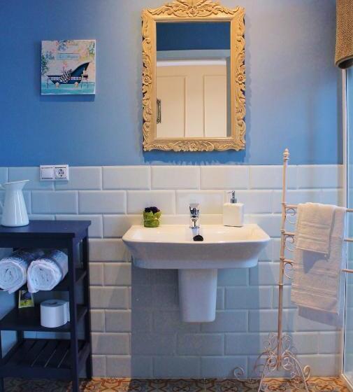 اتاق لوکس با چشم‌انداز, Insula Barataria