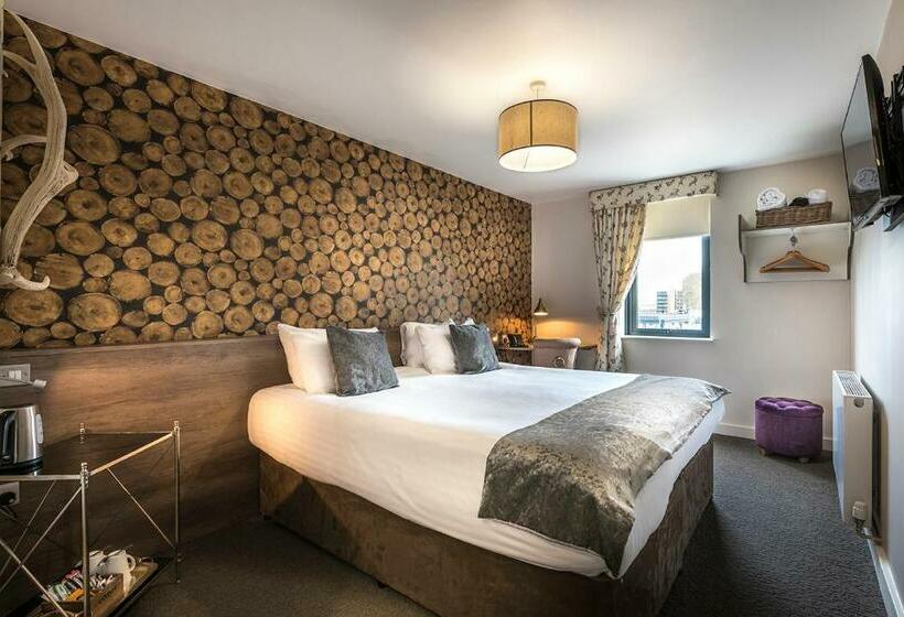 Номер Superior, The Lodge