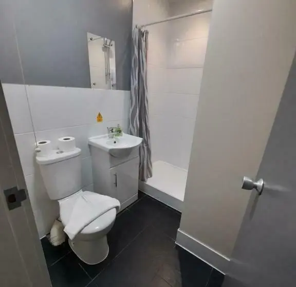 スタンダードシングルルーム, Lymedale Suites Studios & Aparthotel In Newcastle Under Lyme & Stoke