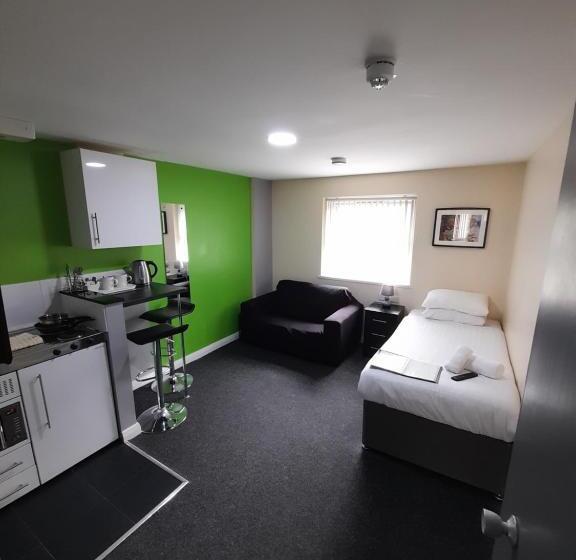 スーペリアトリプルルーム, Lymedale Suites Studios & Aparthotel In Newcastle Under Lyme & Stoke