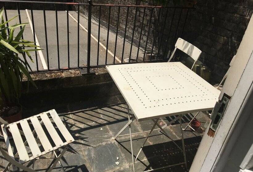 Семейный Номер, Stay In Kings Cross Flat D