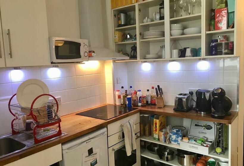 Семейный Номер, Stay In Kings Cross Flat D