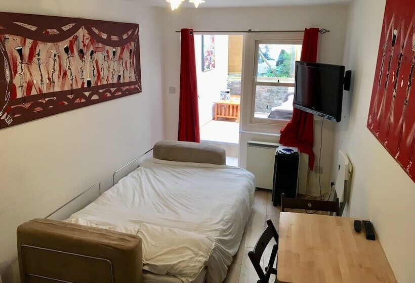 Семейный Номер, Stay In Kings Cross Flat D