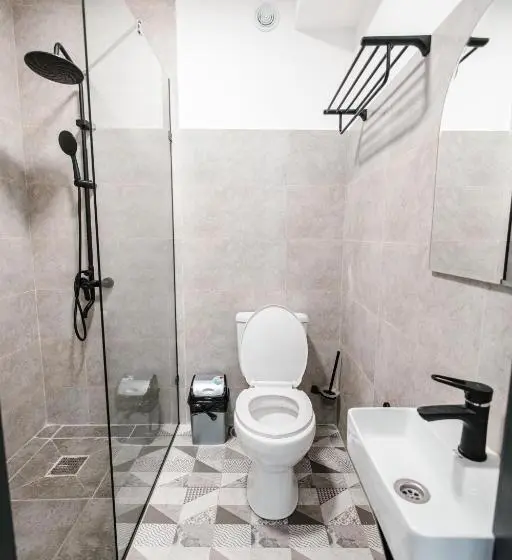 اتاق لوکس, 68 Hostel