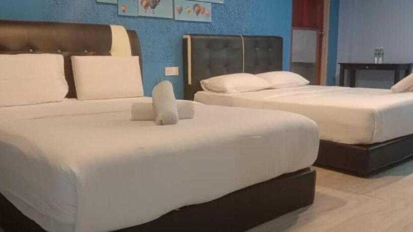 Family Suite, May Room Semporna