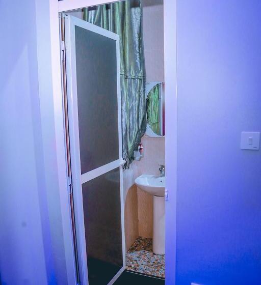 اتاق استاندارد, Hadeb Property