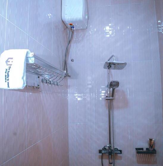 スタンダードルーム, Hadeb Property