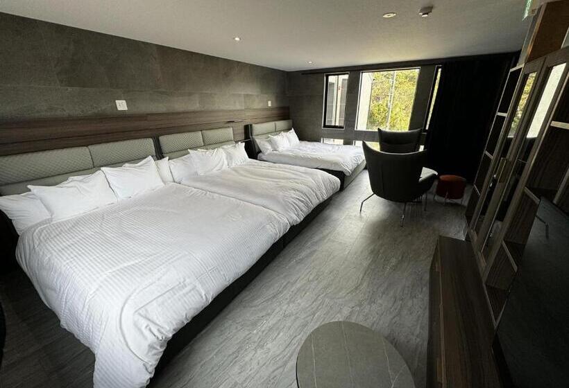 اتاق سوپریور سه تخته, Plufino Resort Villa