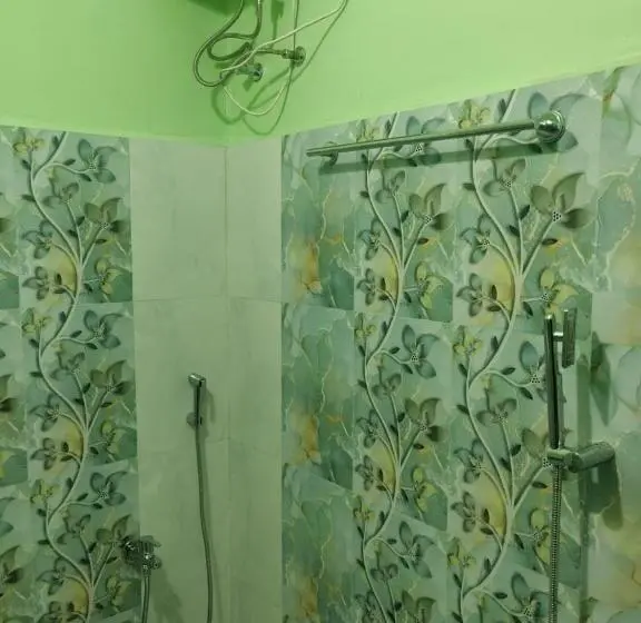 ファミリールーム, Bamni Tourist Lodge