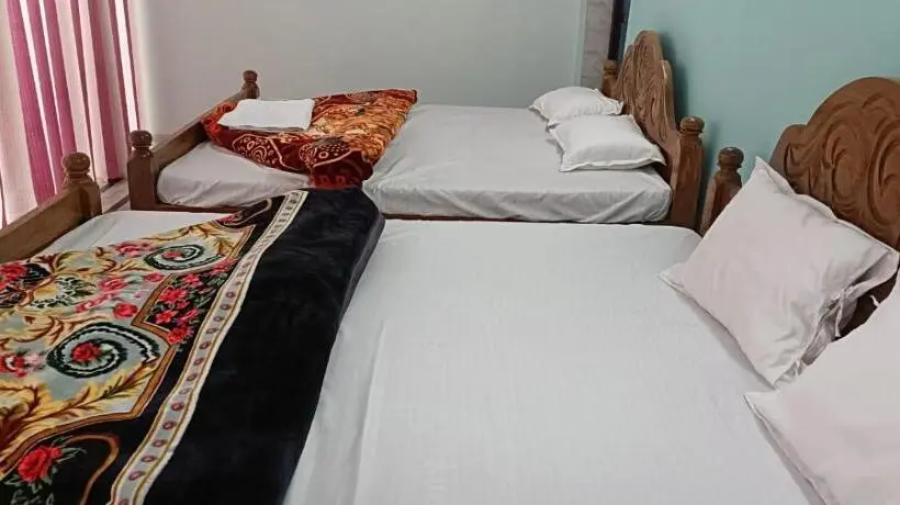 ファミリールーム, Bamni Tourist Lodge