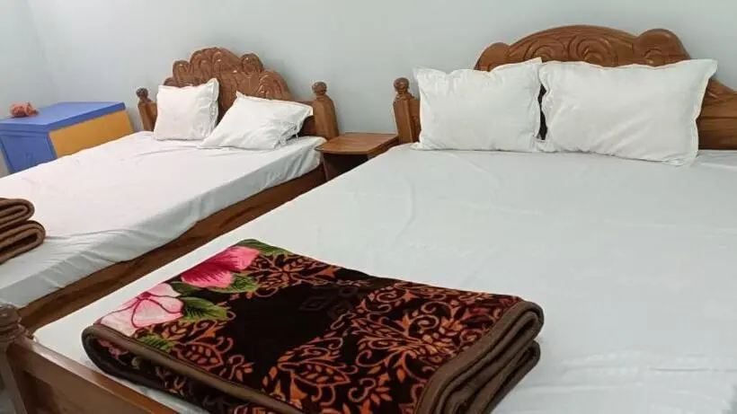 スタンダードトリプルルーム, Bamni Tourist Lodge