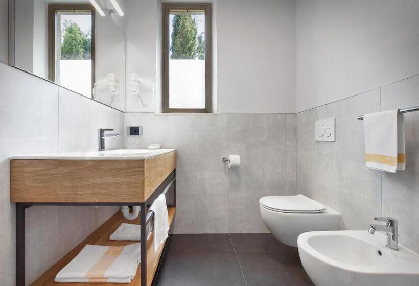 수피리어 룸, Gabbiano Garda Lake Collection