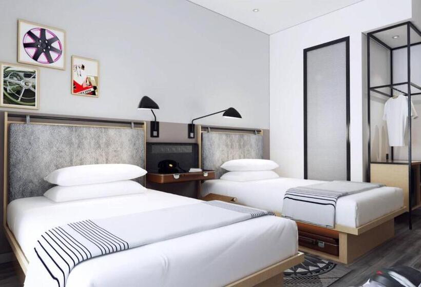 اتاق استاندارد با تخت دو نفره بزرگ, Moxy Putrajaya