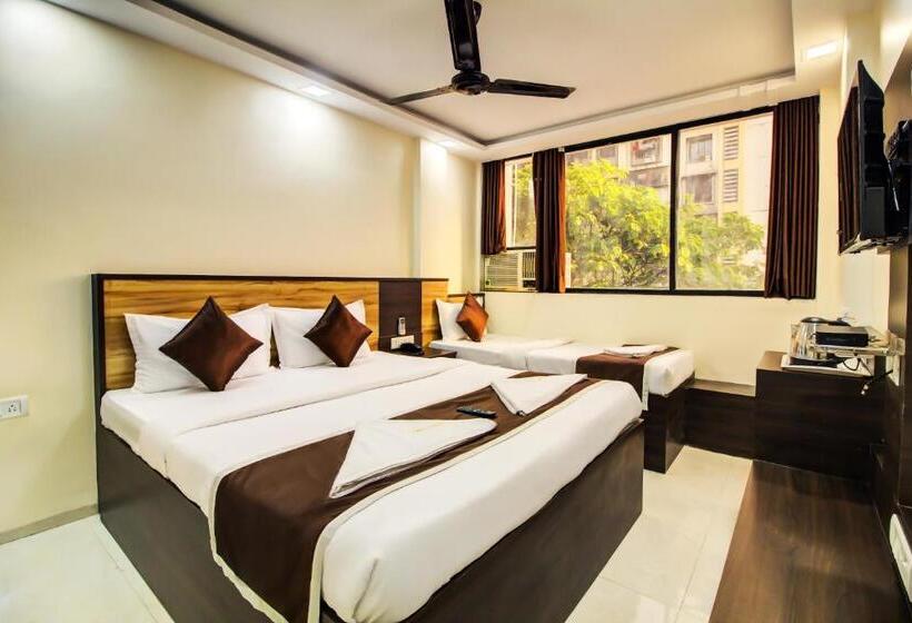 غرفة عائلية, Opal Comforts A Business