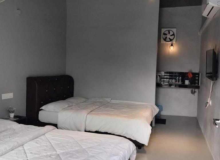 Семейный Номер, Adana Homestay & Pool