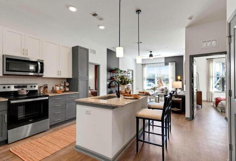 דירת שלושה חדרים, Barsala At Rise Bartram Park