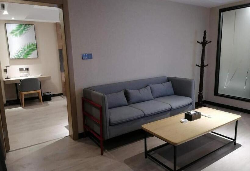 Президентский Люкс, Thank Inn Chain Hotel Shangqiu Yongcheng Jinbo Grand Plaza