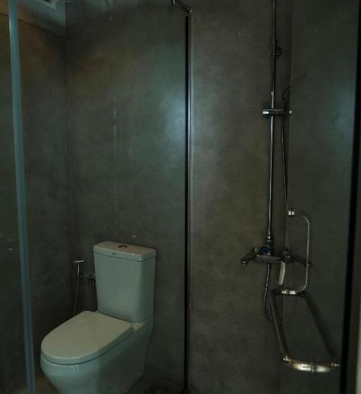 اتاق لوکس با چشمانداز دریا, Four Petals Inn