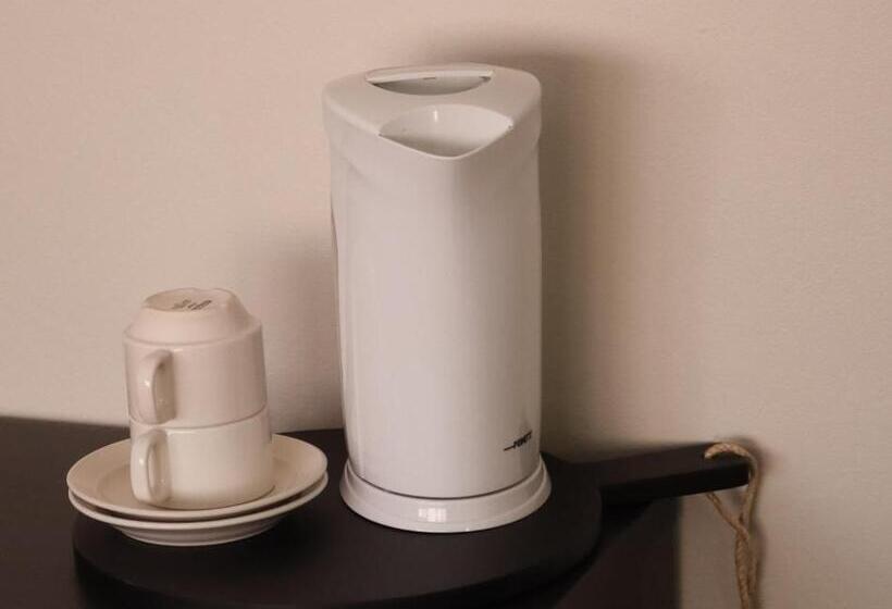 חדר סטנדרט, Canonbar Motel