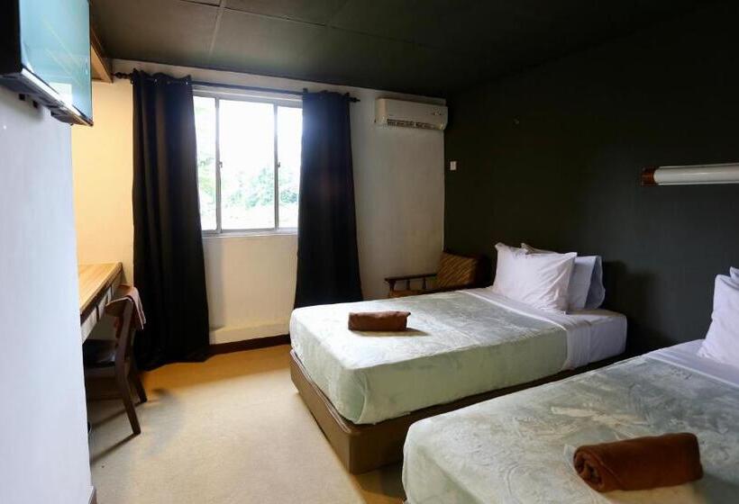 Quarto Deluxe, Fata Hotel By Project Borneo