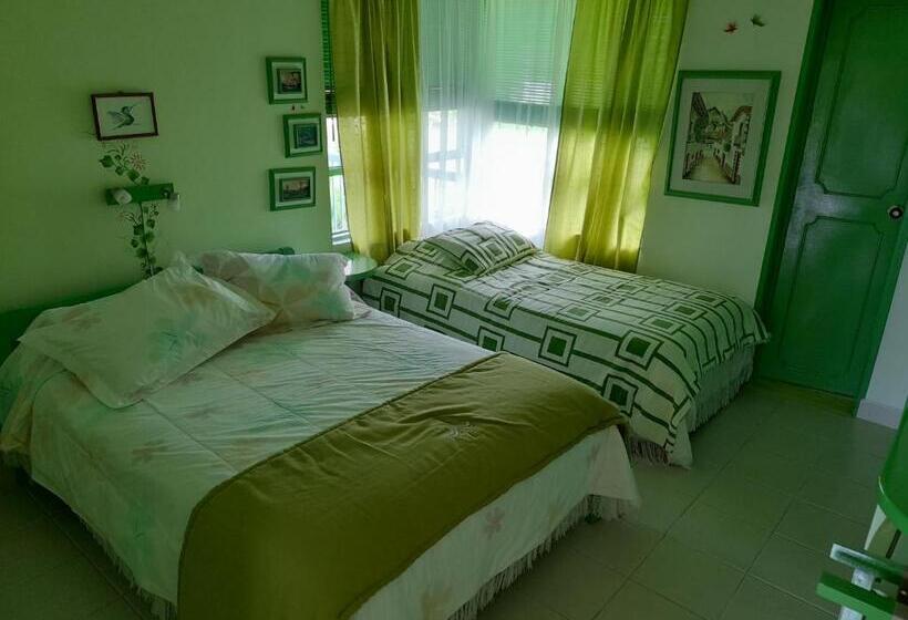 חדר סטנדרט לשלושה, Finca Hotel Brugmansia