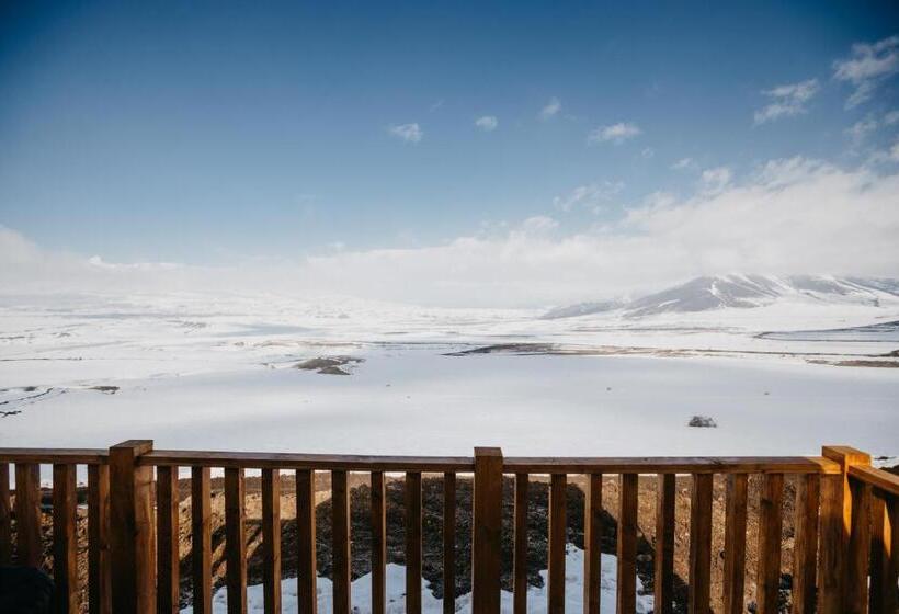 جناح جونيور, Chalet Myler