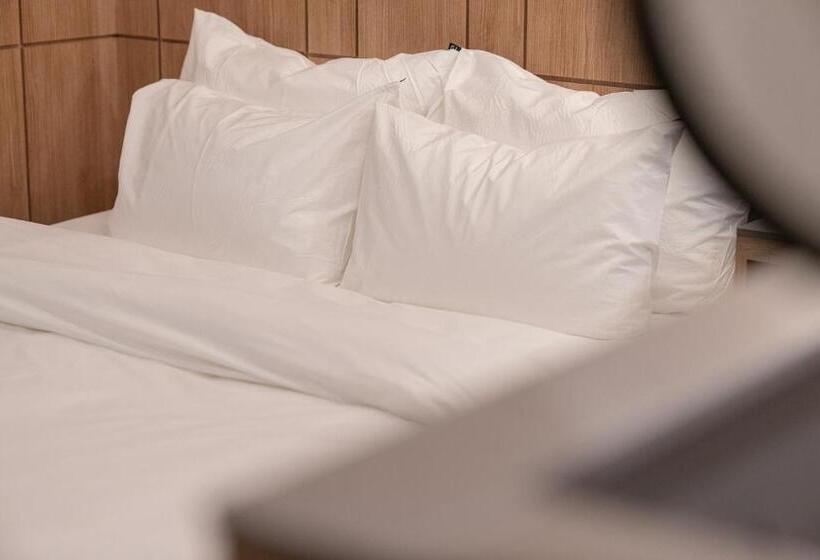 高级大房间, Glam