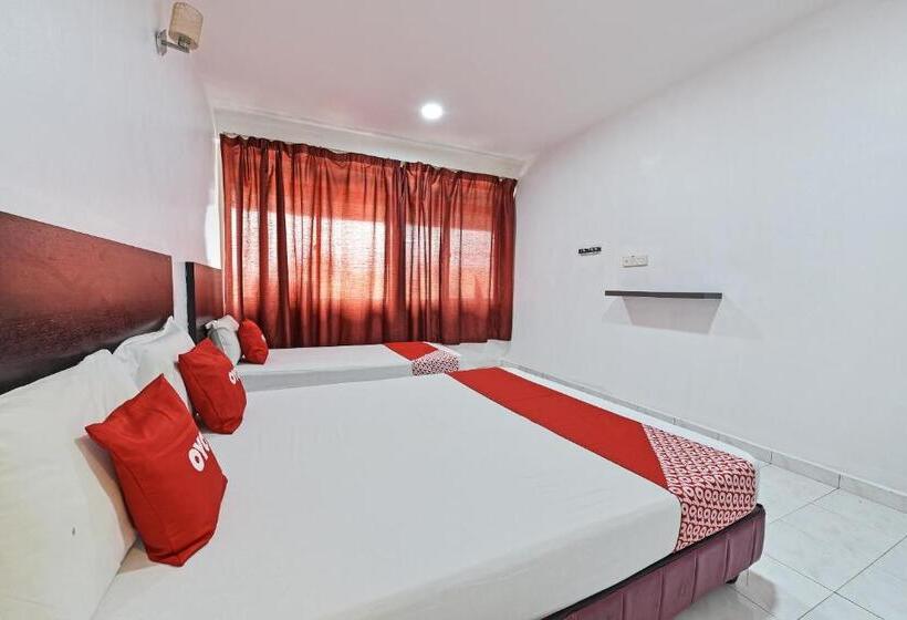 جناح سوبيريور, Oyo 90806 Rumah Tumpangan Laut Selatan