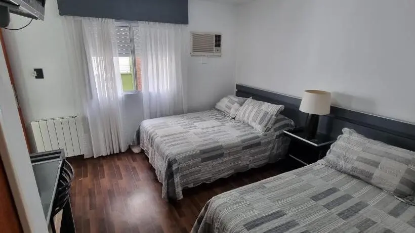 スタンダード4人部屋, Samarán Suites