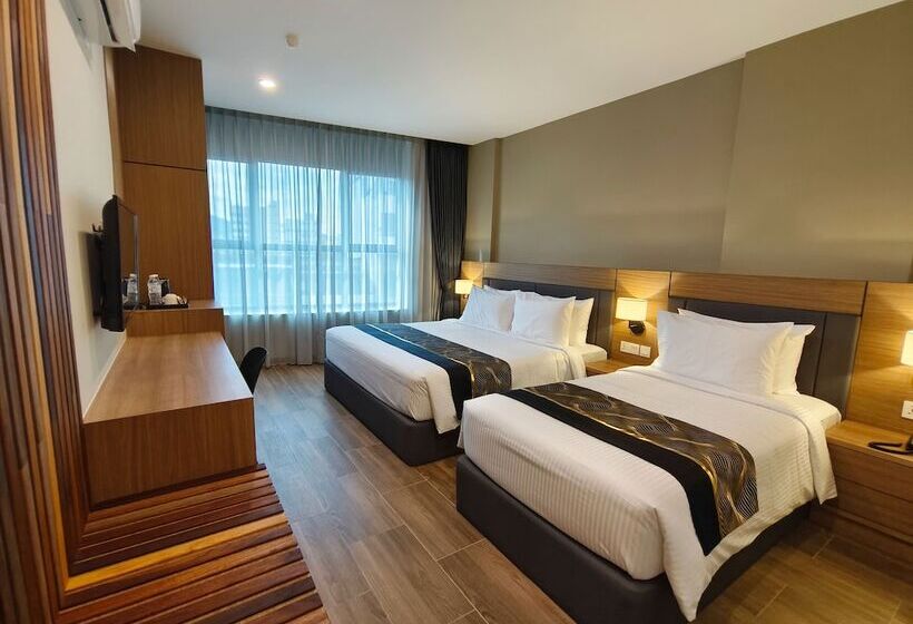 חדר דלוקס לשלושה, Zoom