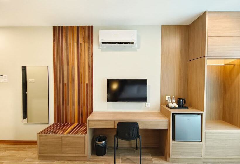 חדר דלוקס לשלושה, Zoom